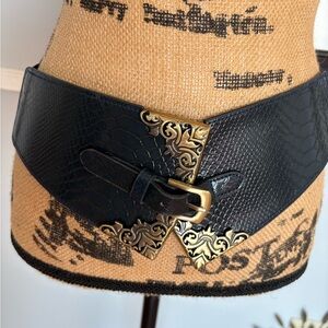 🌼NWOT Stretchable Belt With Prong And Adjustable 3 Punch Holes-3 Available🌼